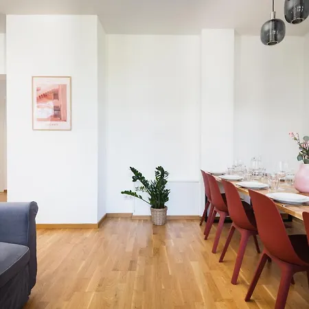 Apartment Sehr Zentrale Naehe Des Bahnhofs In Fuer Bis Zu 10 Personen *