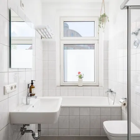 Apartment Sehr Zentrale Naehe Des Bahnhofs In Fuer Bis Zu 10 Personen Leipzig
